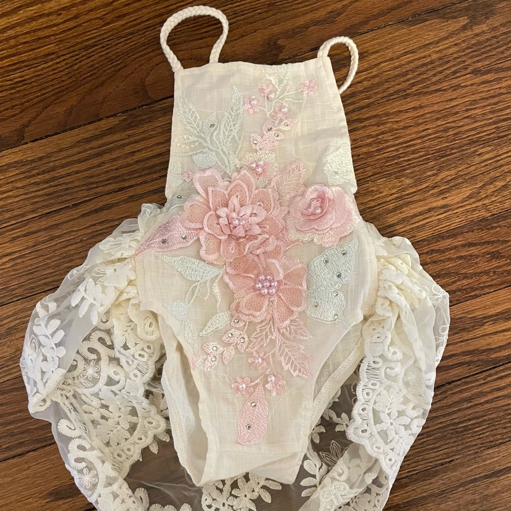 Baby dress 👗 with train